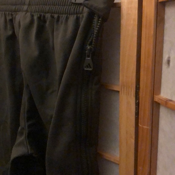 Boys Adidas Side Zip Sweat Pants! - Picture 3 of 6